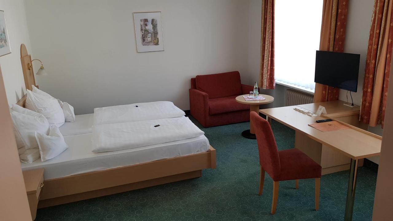 Hotel Gasthof Specht Aichach Ngoại thất bức ảnh